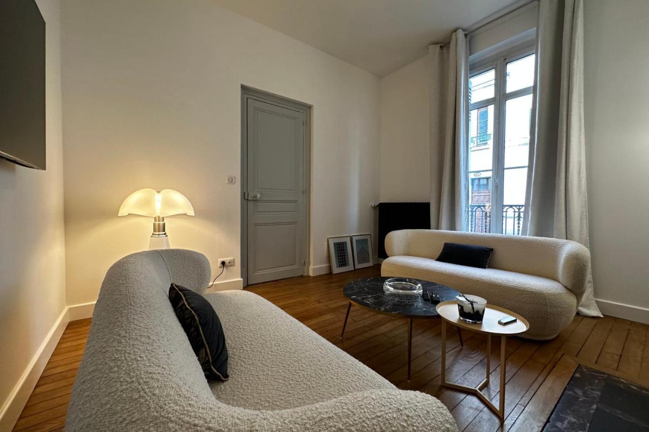 In The Beautiful Districts Of Tours A "Particular" With Great Comfort Villa Exterior photo