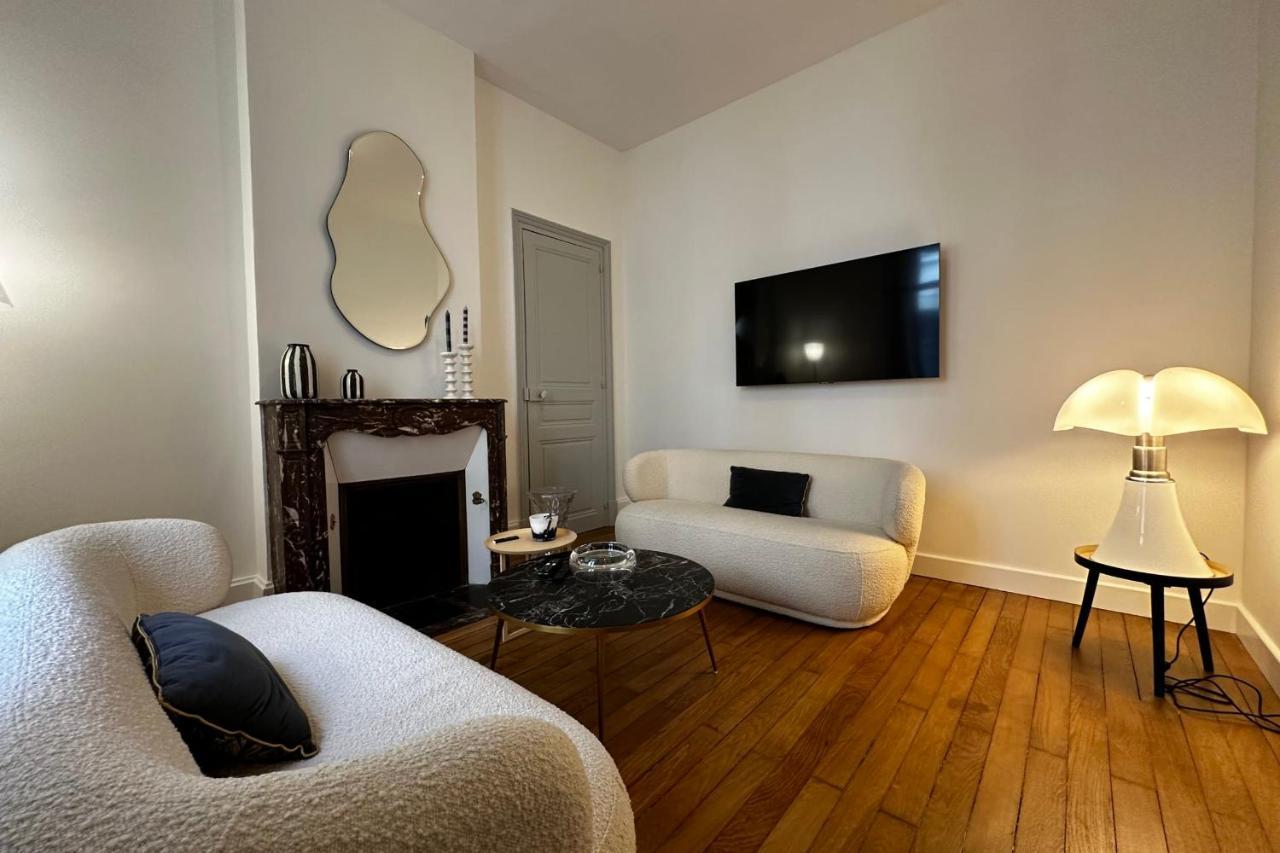 In The Beautiful Districts Of Tours A "Particular" With Great Comfort Villa Exterior photo